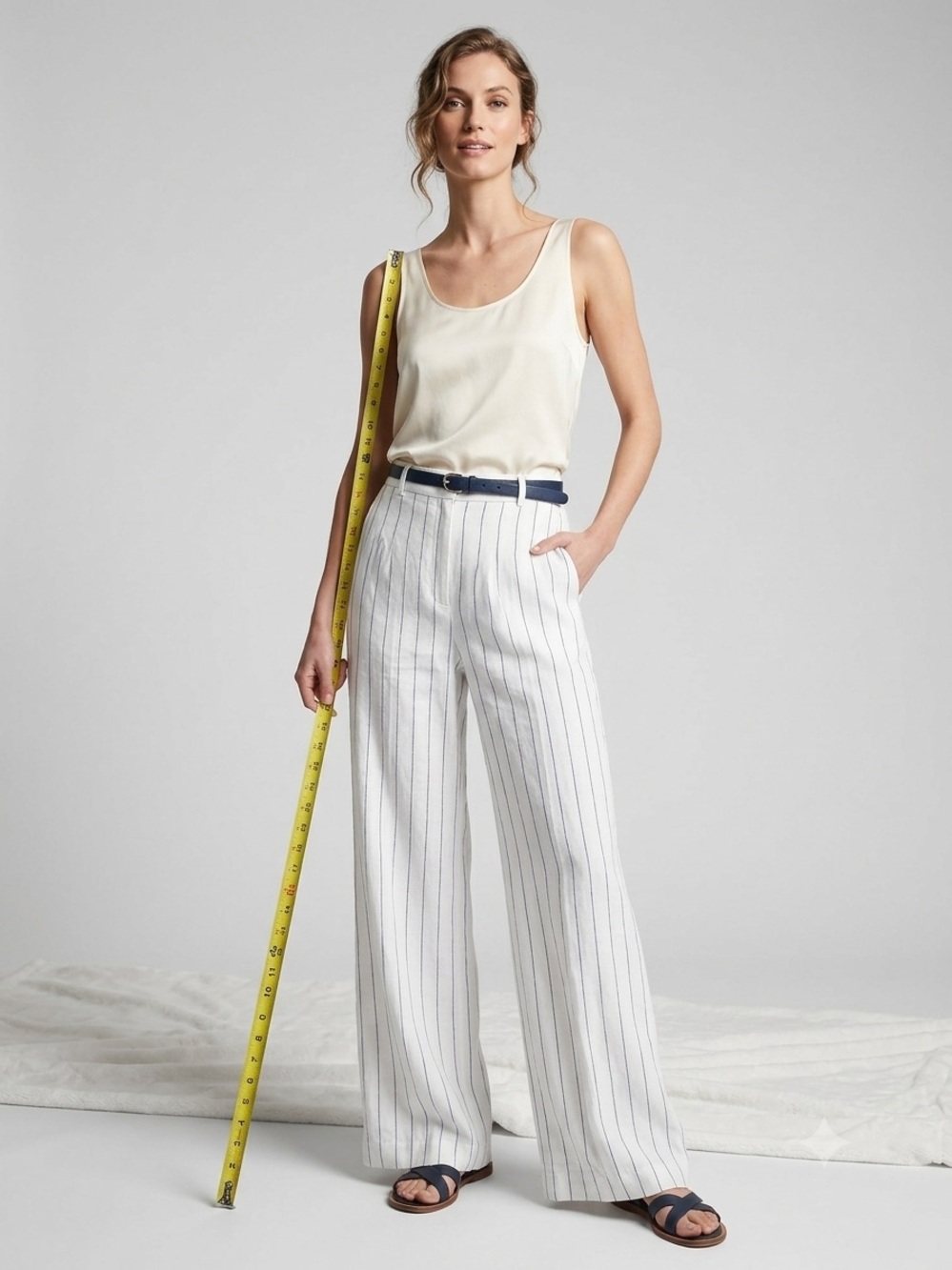NWT Gap 365 High Rise Pinstripe Linen Blend Trouser Pants Size 4 Tall White Navy